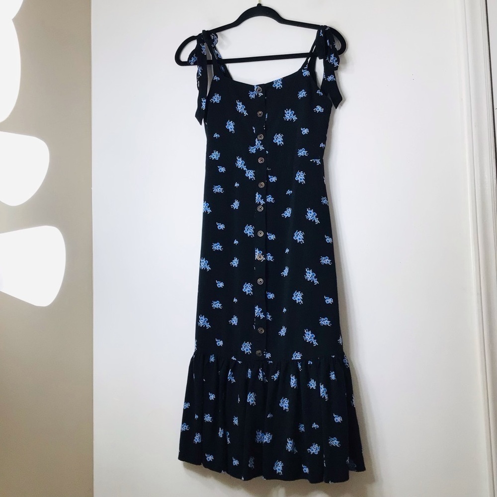 Forever 21 black floral maxi small ruffle